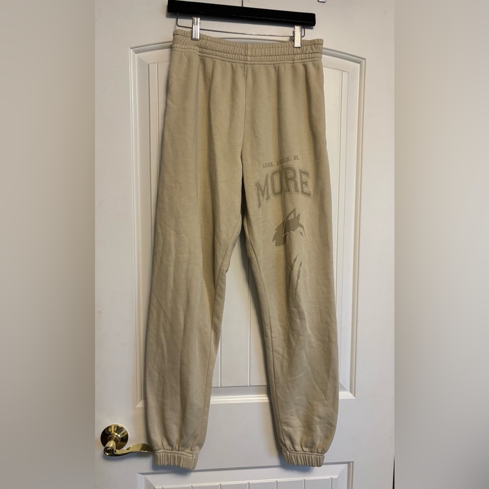 Alphalete Cream Joggers